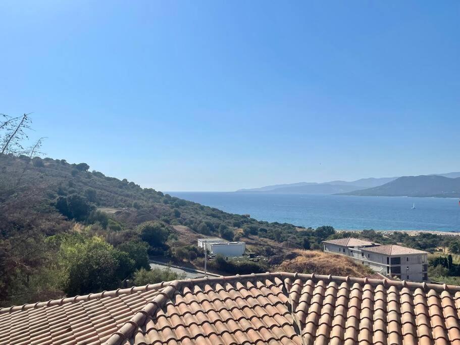 Charmante petite maison avec magnifique vue mer Propriano  Extérieur photo