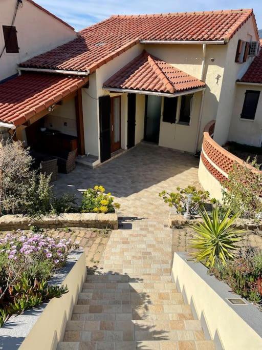 Charmante petite maison avec magnifique vue mer Propriano  Extérieur photo