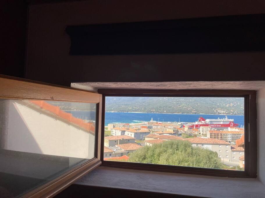 Charmante petite maison avec magnifique vue mer Propriano  Extérieur photo
